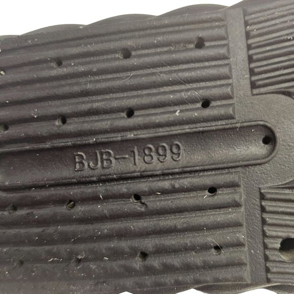 Vince Camuto Black Slides With Gold Chain Detail - Size 10 - Picture 13 of 13